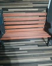 Puppenbank Holz und Gusseisen