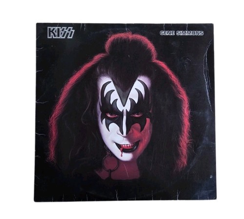 Kiss gene simmons - kiss,