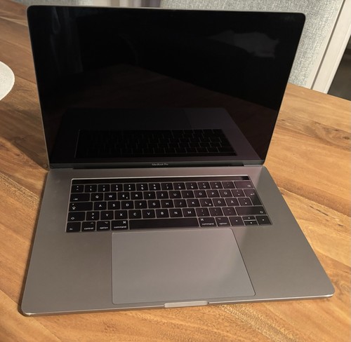 Apple macbook pro touch - apple,