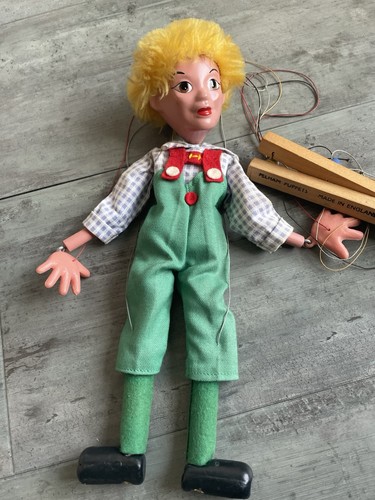Pelham puppets marionette - pelham,