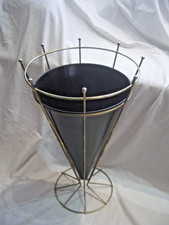 Schirmständer Vintage Metall schwarzer Halter / Trichter messingfarben Eisendrah