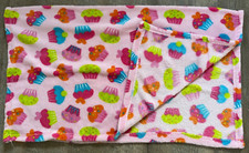 Babydecke * Kuscheldecke * 75 x 90 cm * Cupcakes