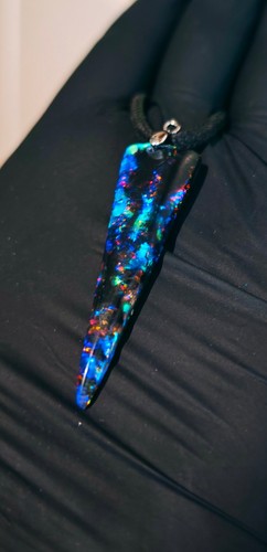Künstlicher-Schwarzer-Opal