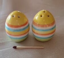 Keramik kleine Salz + Pfeffer Streuer Osterei Ei Form gelb bunt gestreift Ostern