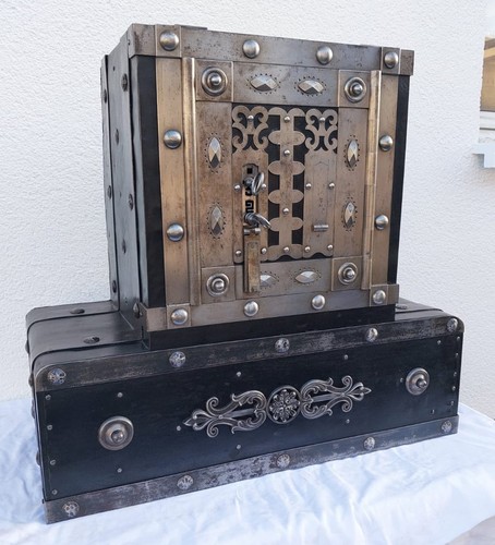 Spezieller antiker tresor - spezieller,