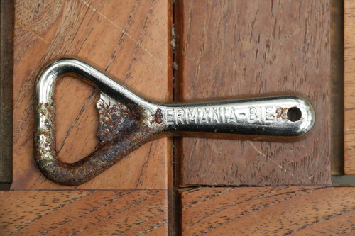 Uralter flaschenöffner - uralter,