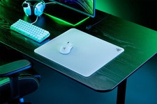 Razer Atlas Glasmausmatte gehärtetes Glas ultra-glatte Oberfläche rutschfeste Gu