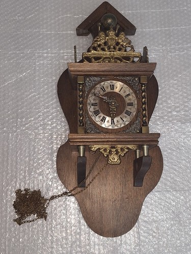 Alte kleine wanduhr - alte,