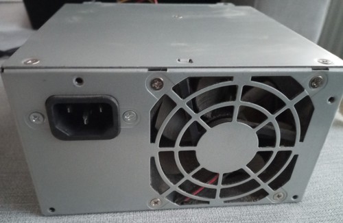 Netzteil delta electronics - pc,