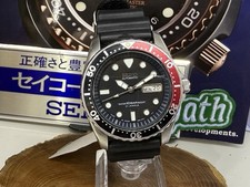 Seiko 5 Sports dunkelblaue