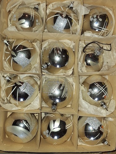 Weihnachtskugeln - 12,