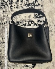 Tragetasche Handtasche Klein Zwei Fächer Dreh Und Druckknopf Verschluss Schwarz