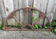 altes Jugendstil Rundbogen Gusseisen Fenster - 86cm x 43cm - schöne Ornamentik