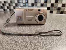 Olympus Digitalcamera C- 315 Zoom - 5,1 Megapixel - Silber- Sehr guter Zustand