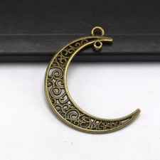 Erhabener antiker hohler