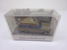 Wiking: MB 220 (w115) Ambulance Krankenwagen, Lechtoys Edition 11   (GK69)