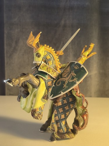 Waffenmeister drache ritter - waffenmeister,