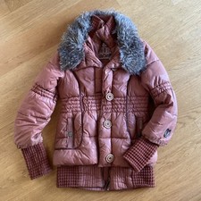 Khujo, rostbraune, sehr warme