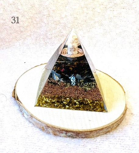 Orgonit pyramide entgiftet - pyramide, /