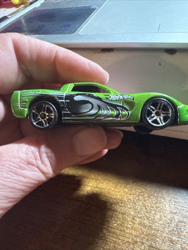 Hot wheels corvette - hot, '97