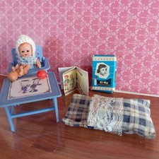 Püppchen für Puppenstube