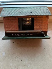 Handlackierter und Nachlackierter  Märklin Spur 0 Güterschuppen uralt