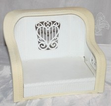 1983 weißes Korb / Geflecht