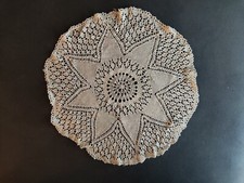 Hübsche runde DDR-Tischdecke, gestrickt, Handarbeit