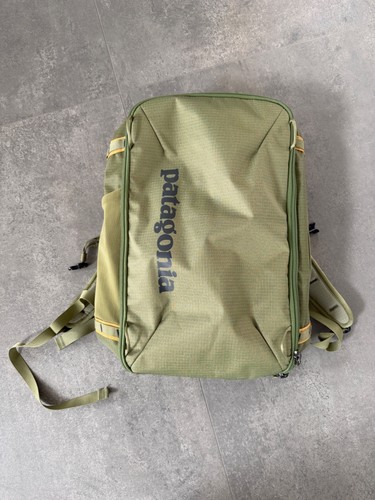 Patagonia black hole mini - black,