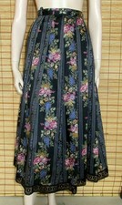 BUNT GEMUSTERTER TRACHTENROCK