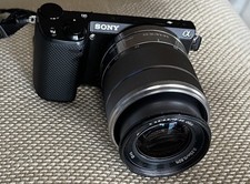Sony Alpha NEX-5R mit 49mm Objektiv, - Systemkamera