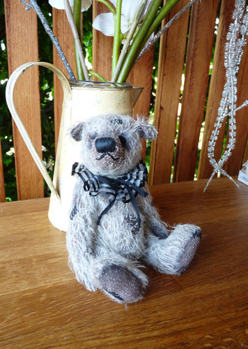 Kleiner süßer künstlerteddy - kleiner,