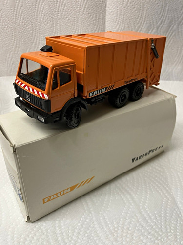 Conrad mercedes müllwagen - mercedes,