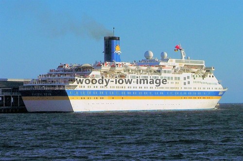 Rs2503 cruise liner - cruise,