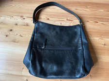 BREE Handtasche, schwarzes Leder, geringe Gebrauchsspuren 