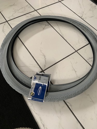 Paar graue schwalbe road - graue,