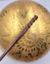 Haarspieß aus geschnitztem