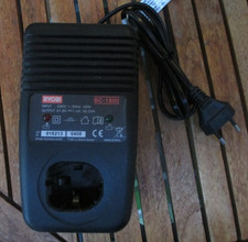 RYOBI One + Akku Ladegerät BC