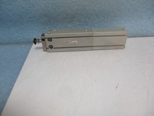 SMC  Pneumatikzylinder  mit