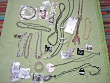 35Tlg Paket mit Modeschmuck, Neu und gebraucht!Ohrringe,Halsketten,Armbänder,Haa
