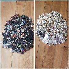 Konvolut verschiedener alter u. gebrauchter KNÖPFE, viel Perlmutt,  2,4 kg