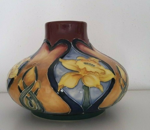 Old tupton vase - , collection