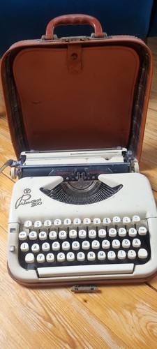 Antike schreibmaschine der - schreibmaschine,