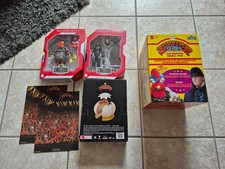 WWE Mattel Elite Survivor Series Pack  The Undertaker & Gobbley Gooker und Ei