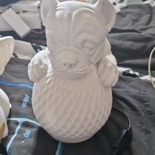 Weiße dekofigur bulldogge - weiße,