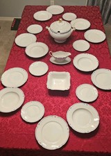 21 Piece Hutschenreuther In a