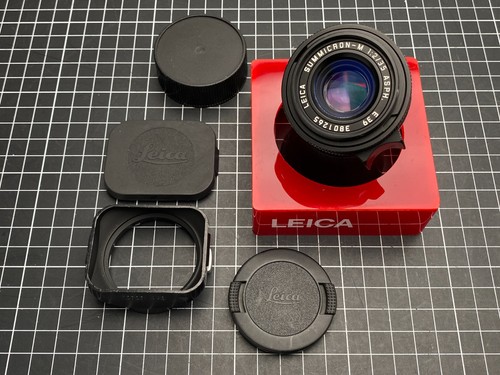 Leica summicron 35mm 2 - m, f/2