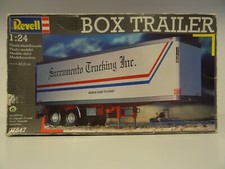 REVELL Box Trailer "Sacramento