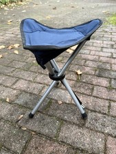 Falthocker klappbar 3-Bein Blau/Silber/Schwarz mit Tragegurt