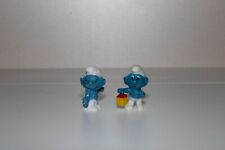 2 alte Schlümpfe Schüchtern